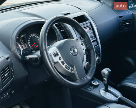 Фиолетовый Ниссан ИксТрейл, объемом двигателя 2 л и пробегом 190 тыс. км за 10800 $, фото 41 на Automoto.ua