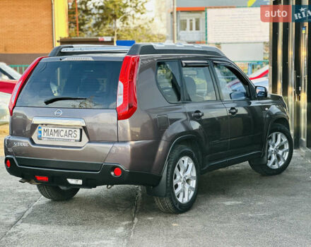 Фиолетовый Ниссан ИксТрейл, объемом двигателя 2 л и пробегом 190 тыс. км за 10800 $, фото 3 на Automoto.ua