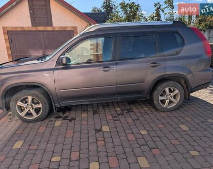 Фиолетовый Ниссан ИксТрейл, объемом двигателя 2 л и пробегом 185 тыс. км за 11000 $, фото 4 на Automoto.ua