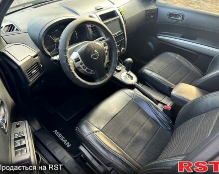 Фиолетовый Ниссан ИксТрейл, объемом двигателя 2.5 л и пробегом 124 тыс. км за 11500 $, фото 4 на Automoto.ua