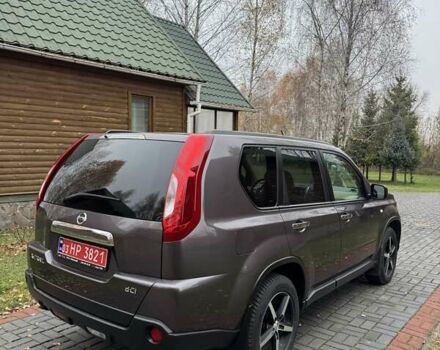 Фиолетовый Ниссан ИксТрейл, объемом двигателя 2 л и пробегом 210 тыс. км за 14800 $, фото 13 на Automoto.ua