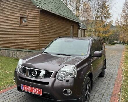 Фиолетовый Ниссан ИксТрейл, объемом двигателя 2 л и пробегом 210 тыс. км за 14800 $, фото 5 на Automoto.ua