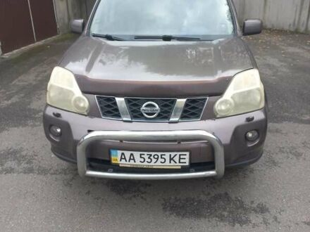 Фиолетовый Ниссан ИксТрейл, объемом двигателя 2 л и пробегом 265 тыс. км за 9200 $, фото 1 на Automoto.ua