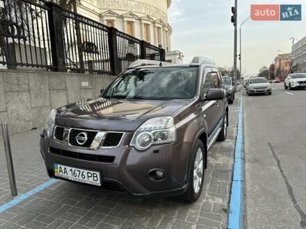 Ніссан ІксТрейл 2010 у Києві на Automoto.ua Фіолетовий Ніссан ІксТрейл, об'ємом двигуна 0 л та пробігом 158 тис. км за 11000 $, фото 1 на Automoto.ua