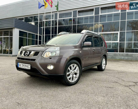 Фіолетовий Ніссан ІксТрейл, об'ємом двигуна 2 л та пробігом 190 тис. км за 10900 $, фото 1 на Automoto.ua