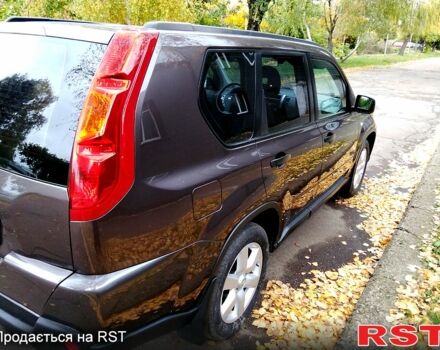 Коричневый Ниссан ИксТрейл, объемом двигателя 2 л и пробегом 211 тыс. км за 8800 $, фото 5 на Automoto.ua