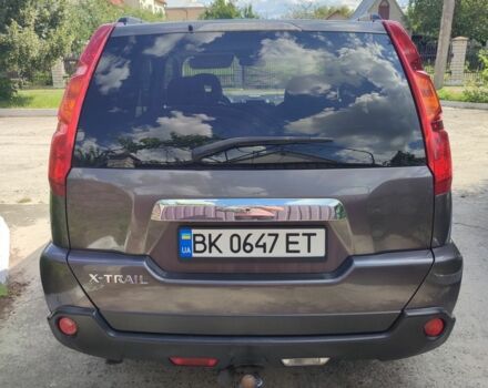 Коричневый Ниссан ИксТрейл, объемом двигателя 2 л и пробегом 238 тыс. км за 9300 $, фото 7 на Automoto.ua