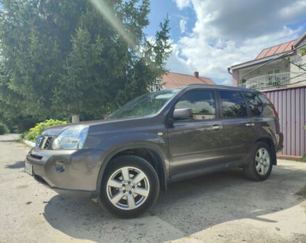 Коричневый Ниссан ИксТрейл, объемом двигателя 2 л и пробегом 238 тыс. км за 9300 $, фото 1 на Automoto.ua