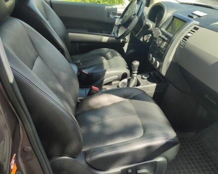 Коричневый Ниссан ИксТрейл, объемом двигателя 2 л и пробегом 238 тыс. км за 9300 $, фото 10 на Automoto.ua