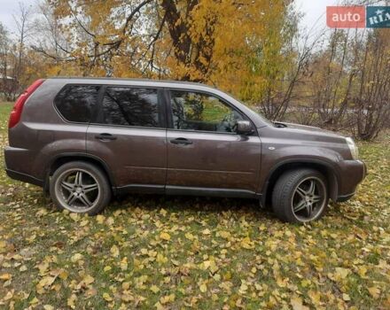 Коричневый Ниссан ИксТрейл, объемом двигателя 2 л и пробегом 246 тыс. км за 8999 $, фото 3 на Automoto.ua