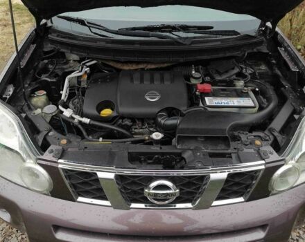 Коричневый Ниссан ИксТрейл, объемом двигателя 2 л и пробегом 277 тыс. км за 8799 $, фото 4 на Automoto.ua