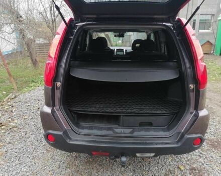 Коричневый Ниссан ИксТрейл, объемом двигателя 2 л и пробегом 277 тыс. км за 8799 $, фото 2 на Automoto.ua