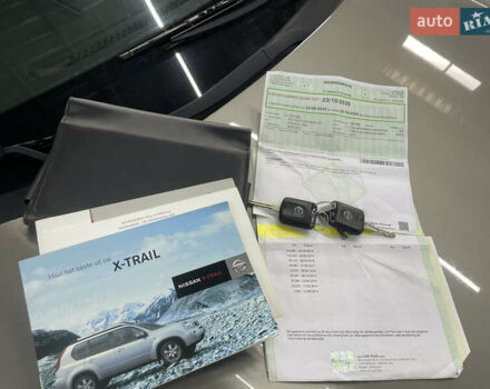 Коричневый Ниссан ИксТрейл, объемом двигателя 2 л и пробегом 198 тыс. км за 13950 $, фото 1 на Automoto.ua
