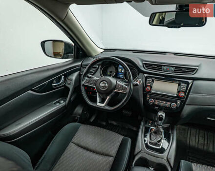 Коричневый Ниссан ИксТрейл, объемом двигателя 2.5 л и пробегом 113 тыс. км за 24963 $, фото 11 на Automoto.ua