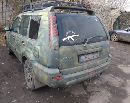 Красный Ниссан ИксТрейл, объемом двигателя 2.2 л и пробегом 450 тыс. км за 1430 $, фото 6 на Automoto.ua