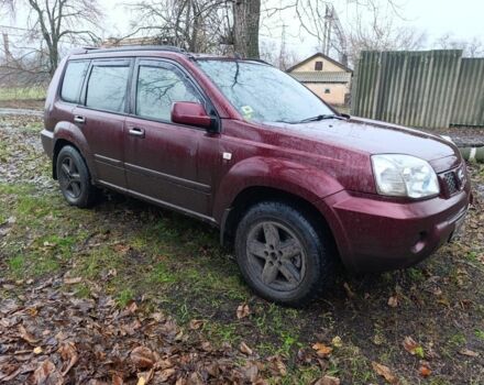 Красный Ниссан ИксТрейл, объемом двигателя 2.2 л и пробегом 400 тыс. км за 3500 $, фото 5 на Automoto.ua