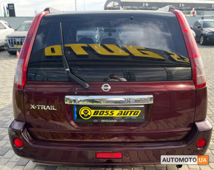 Красный Ниссан ИксТрейл, объемом двигателя 2.5 л и пробегом 280 тыс. км за 8600 $, фото 5 на Automoto.ua