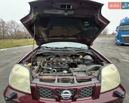 Красный Ниссан ИксТрейл, объемом двигателя 2.49 л и пробегом 298 тыс. км за 5999 $, фото 6 на Automoto.ua