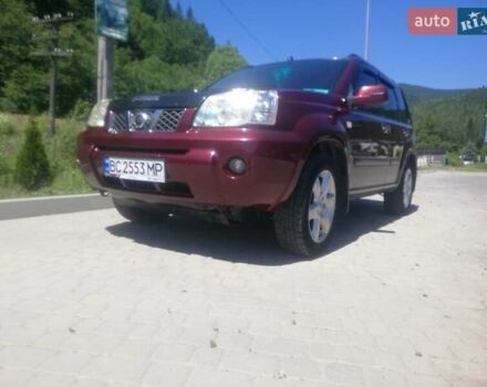 Красный Ниссан ИксТрейл, объемом двигателя 2.18 л и пробегом 320 тыс. км за 7200 $, фото 1 на Automoto.ua