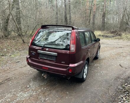 Красный Ниссан ИксТрейл, объемом двигателя 2.2 л и пробегом 160 тыс. км за 5000 $, фото 5 на Automoto.ua