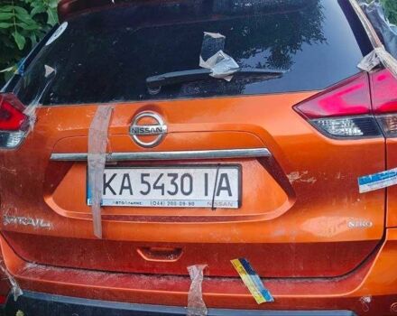 Красный Ниссан ИксТрейл, объемом двигателя 2.5 л и пробегом 70 тыс. км за 8300 $, фото 3 на Automoto.ua