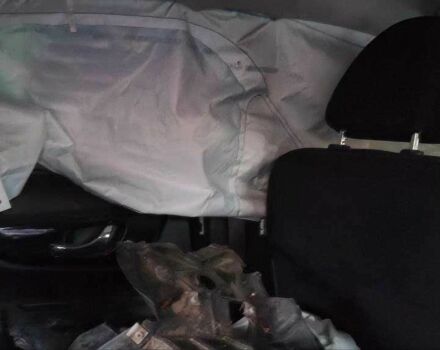 Красный Ниссан ИксТрейл, объемом двигателя 2.5 л и пробегом 70 тыс. км за 8300 $, фото 6 на Automoto.ua