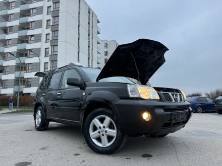 Ниссан ИксТрейл 2004 в Львове на Automoto.ua Красный Ниссан ИксТрейл, объемом двигателя 2.2 л и пробегом 284 тыс. км за 2200 $, фото 1 на Automoto.ua