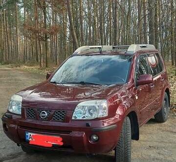 Ниссан ИксТрейл 2005 в Киеве на Automoto.ua Красный Ниссан ИксТрейл, объемом двигателя 2.5 л и пробегом 251 тыс. км за 5900 $, фото 1 на Automoto.ua