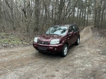 Красный Ниссан ИксТрейл, объемом двигателя 2.2 л и пробегом 160 тыс. км за 5000 $, фото 1 на Automoto.ua