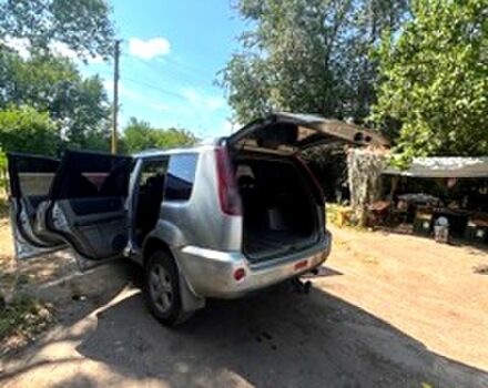 Ниссан ИксТрейл, объемом двигателя 2.2 л и пробегом 350 тыс. км за 4500 $, фото 1 на Automoto.ua