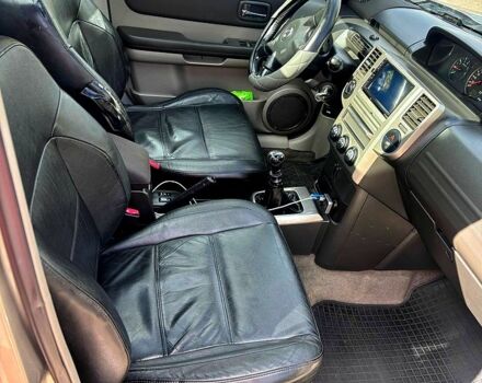 Ниссан ИксТрейл, объемом двигателя 2.2 л и пробегом 360 тыс. км за 5090 $, фото 2 на Automoto.ua