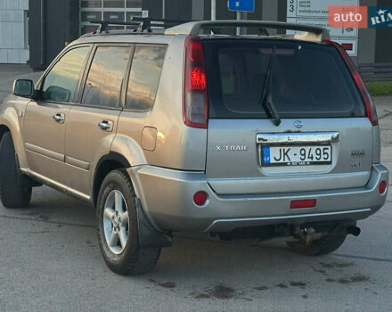 Ниссан ИксТрейл, объемом двигателя 2.2 л и пробегом 300 тыс. км за 4000 $, фото 1 на Automoto.ua