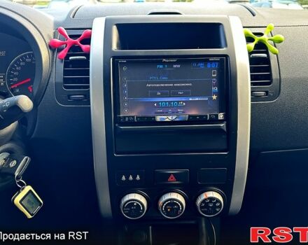 Ніссан ІксТрейл, об'ємом двигуна 2.5 л та пробігом 125 тис. км за 11200 $, фото 4 на Automoto.ua