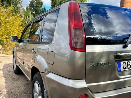 Ниссан ИксТрейл, объемом двигателя 2.2 л и пробегом 360 тыс. км за 5090 $, фото 1 на Automoto.ua