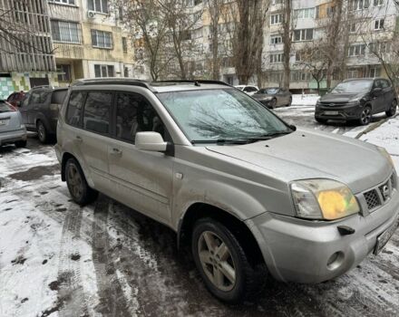 Сірий Ніссан ІксТрейл, об'ємом двигуна 2.5 л та пробігом 420 тис. км за 3990 $, фото 3 на Automoto.ua