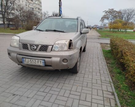 Серый Ниссан ИксТрейл, объемом двигателя 2.2 л и пробегом 193 тыс. км за 4000 $, фото 1 на Automoto.ua