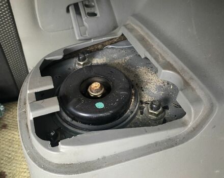 Серый Ниссан ИксТрейл, объемом двигателя 0 л и пробегом 230 тыс. км за 3400 $, фото 12 на Automoto.ua