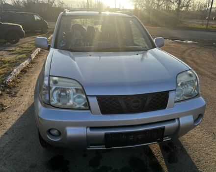 Сірий Ніссан ІксТрейл, об'ємом двигуна 2.2 л та пробігом 304 тис. км за 3569 $, фото 1 на Automoto.ua