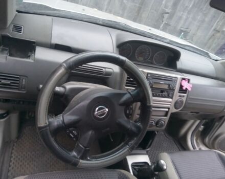 Сірий Ніссан ІксТрейл, об'ємом двигуна 2.2 л та пробігом 300 тис. км за 5000 $, фото 11 на Automoto.ua