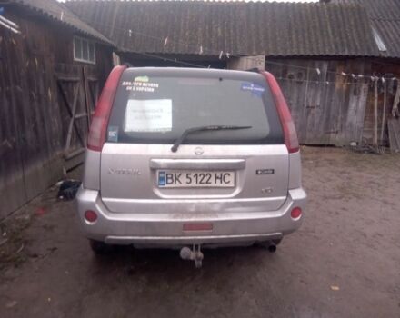 Сірий Ніссан ІксТрейл, об'ємом двигуна 2.2 л та пробігом 300 тис. км за 5000 $, фото 7 на Automoto.ua