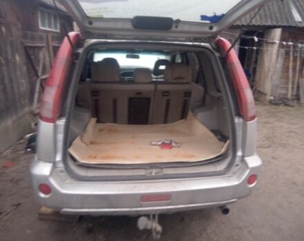 Сірий Ніссан ІксТрейл, об'ємом двигуна 2.2 л та пробігом 300 тис. км за 5000 $, фото 10 на Automoto.ua