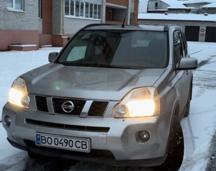 Серый Ниссан ИксТрейл, объемом двигателя 2 л и пробегом 226 тыс. км за 11500 $, фото 1 на Automoto.ua