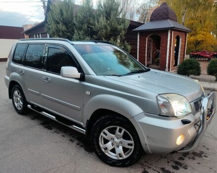 Серый Ниссан ИксТрейл, объемом двигателя 2.2 л и пробегом 227 тыс. км за 3600 $, фото 7 на Automoto.ua