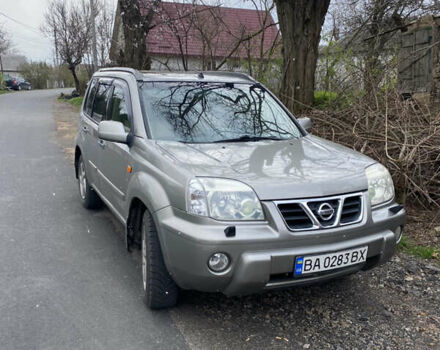 Серый Ниссан ИксТрейл, объемом двигателя 2 л и пробегом 340 тыс. км за 4750 $, фото 1 на Automoto.ua