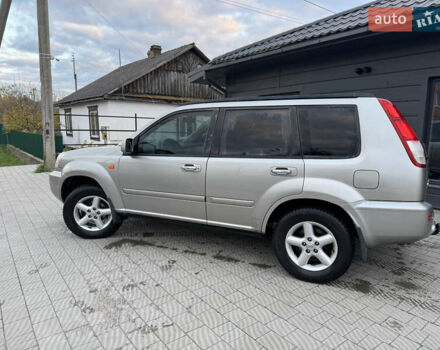 Серый Ниссан ИксТрейл, объемом двигателя 2 л и пробегом 249 тыс. км за 4999 $, фото 8 на Automoto.ua