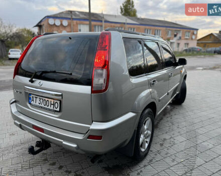 Серый Ниссан ИксТрейл, объемом двигателя 2 л и пробегом 249 тыс. км за 4999 $, фото 6 на Automoto.ua