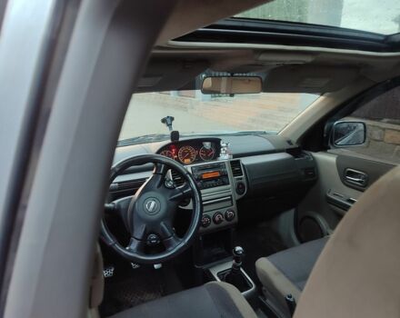 Серый Ниссан ИксТрейл, объемом двигателя 2.2 л и пробегом 227 тыс. км за 3600 $, фото 6 на Automoto.ua