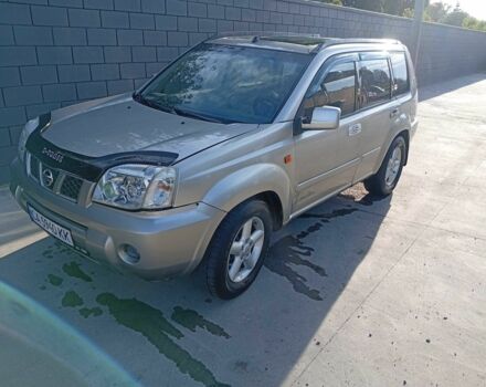 Сірий Ніссан ІксТрейл, об'ємом двигуна 2 л та пробігом 234 тис. км за 4100 $, фото 5 на Automoto.ua