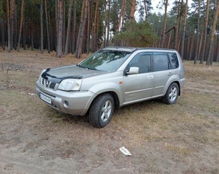 Сірий Ніссан ІксТрейл, об'ємом двигуна 2 л та пробігом 234 тис. км за 4100 $, фото 4 на Automoto.ua