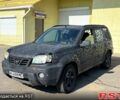 Сірий Ніссан ІксТрейл, об'ємом двигуна 2.2 л та пробігом 300 тис. км за 2699 $, фото 1 на Automoto.ua